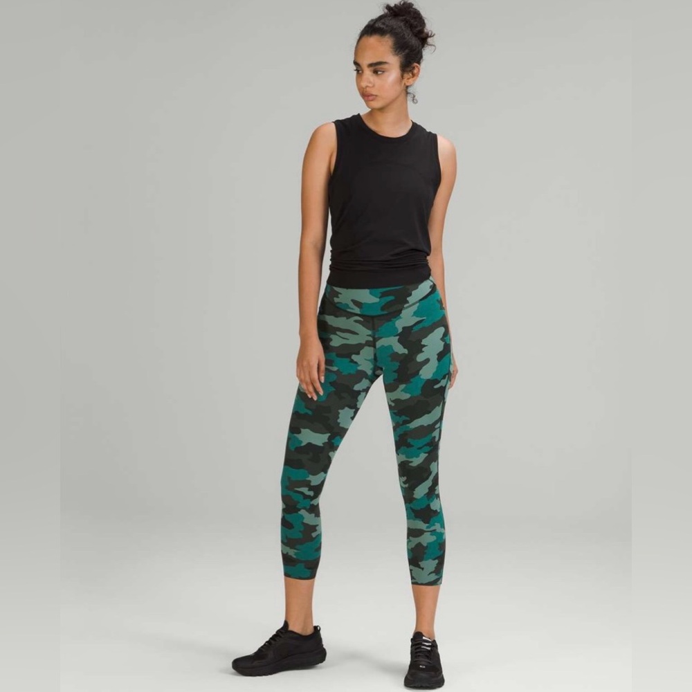 Lululemon Base Pace High-Rise Crop 23"